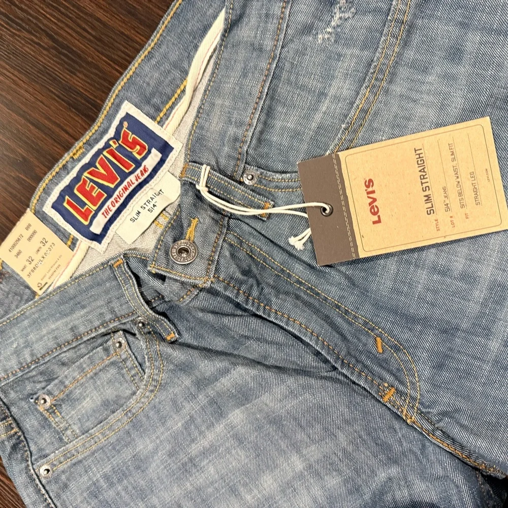 Levi's Vintage 514 Women's Straight Leg Jeans in Light Blue - Picture 5 of 10